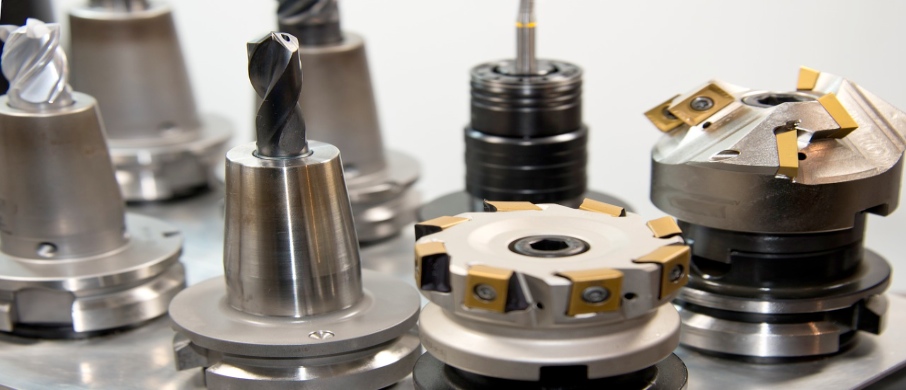 Contamos con equipo especializado para corte en acero y maquinado